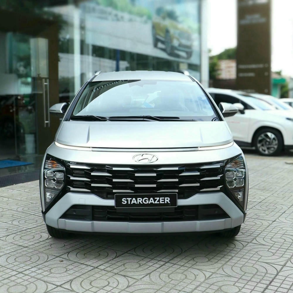 Dán phim cách nhiệt cho Hyundai Stargazer