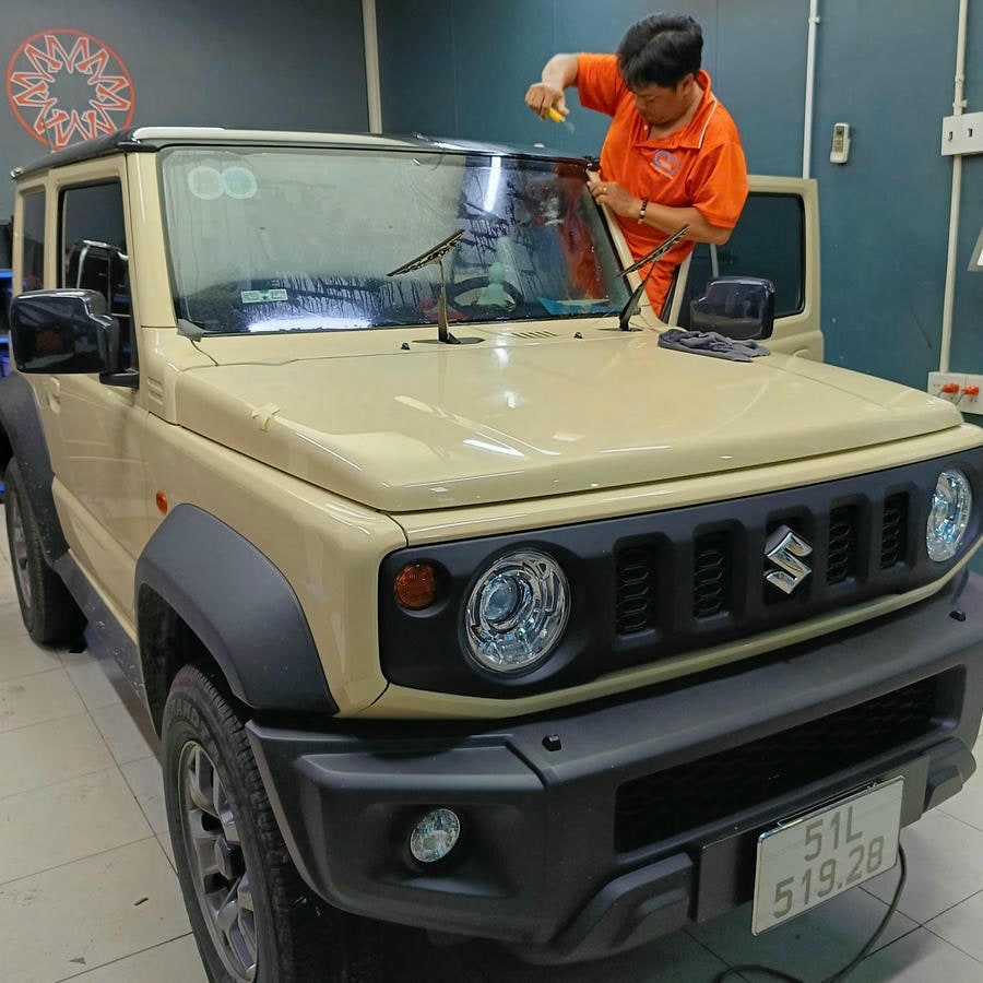 Dán phim cách nhiệt cho Suzuki Jimny