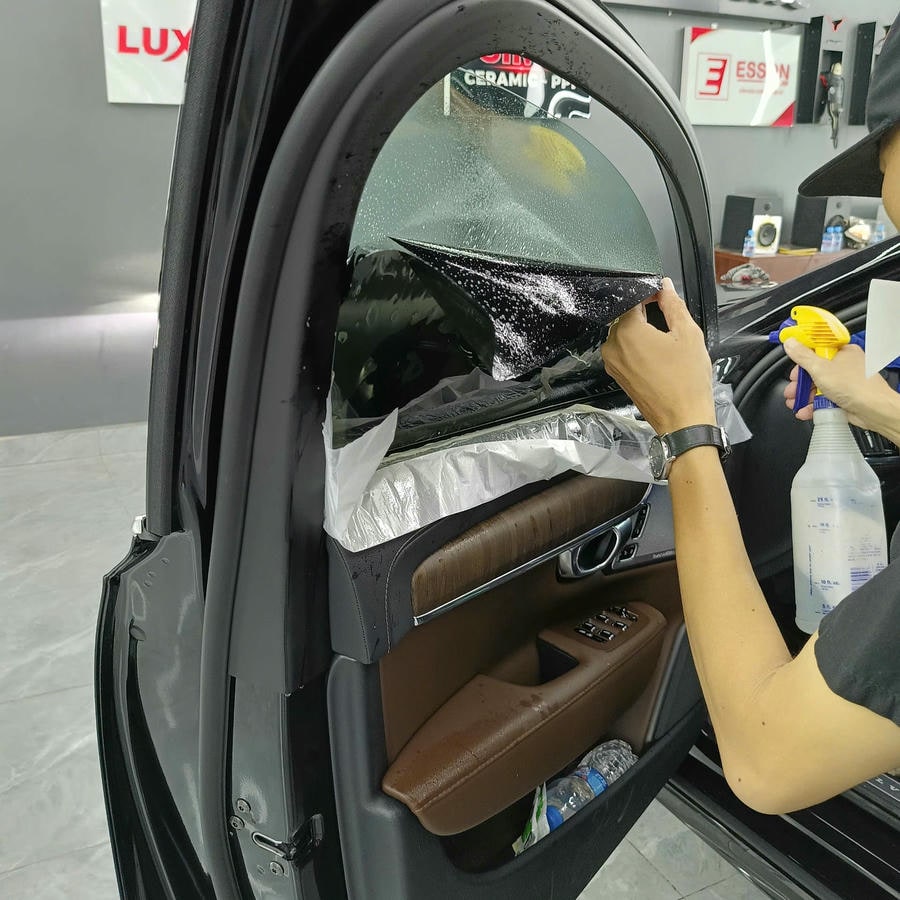 Dán Phim Cách Nhiệt Tại Bà Điểm