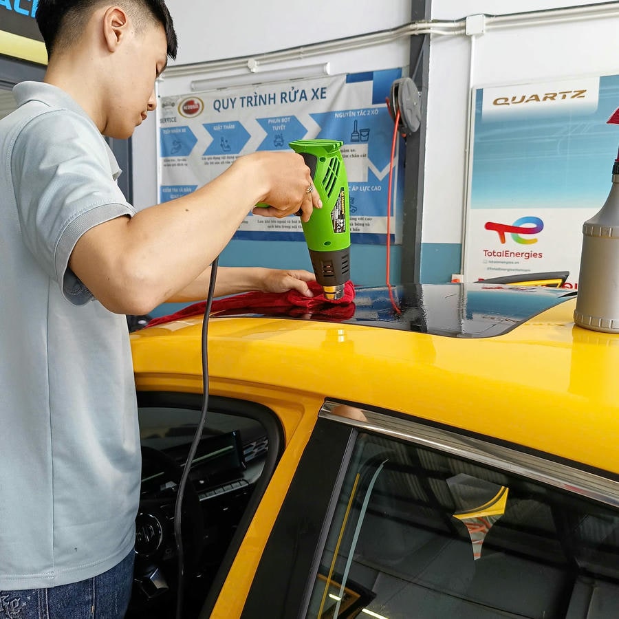 Dán Phim Cách Nhiệt Tại Long Trường (Thủ Đức)