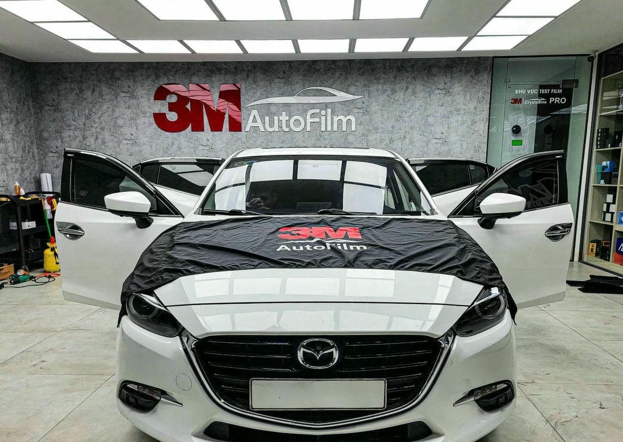 Dán phim cách nhiệt cho Mazda 3