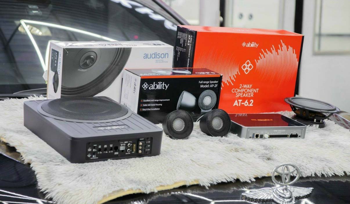 Cấu hình âm thanh nâng cấp Toyota Cross