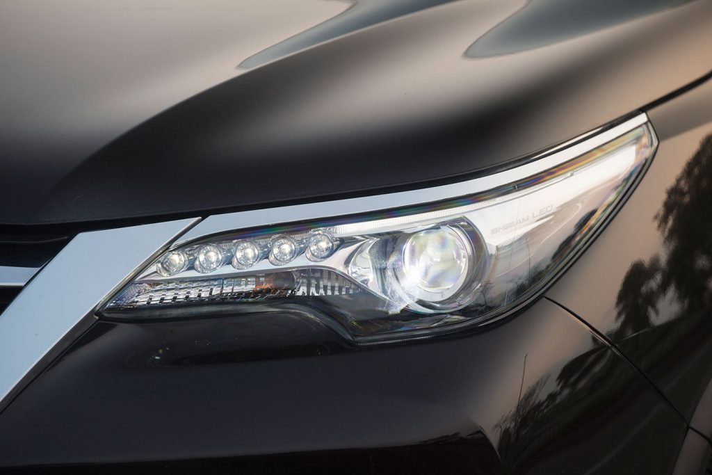 Độ đèn fortuner