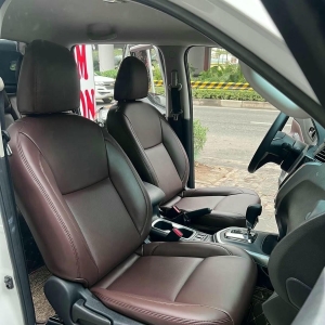 Bọc ghế da cho Nissan Navara