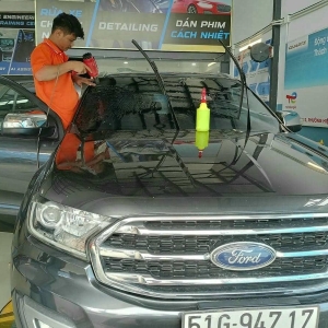 Dán phim cách nhiệt cho Ford Everest