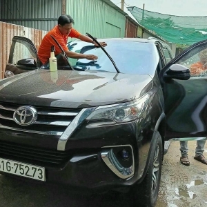 Dán phim cách nhiệt cho ô tô 7 chỗ