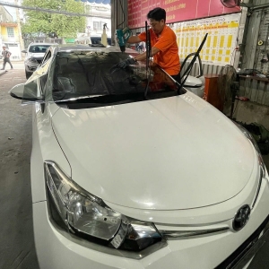 Dán phim cách nhiệt cho Toyota Vios