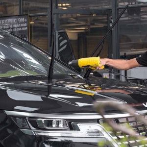 Dán phim cách nhiệt ô tô tại quận 10